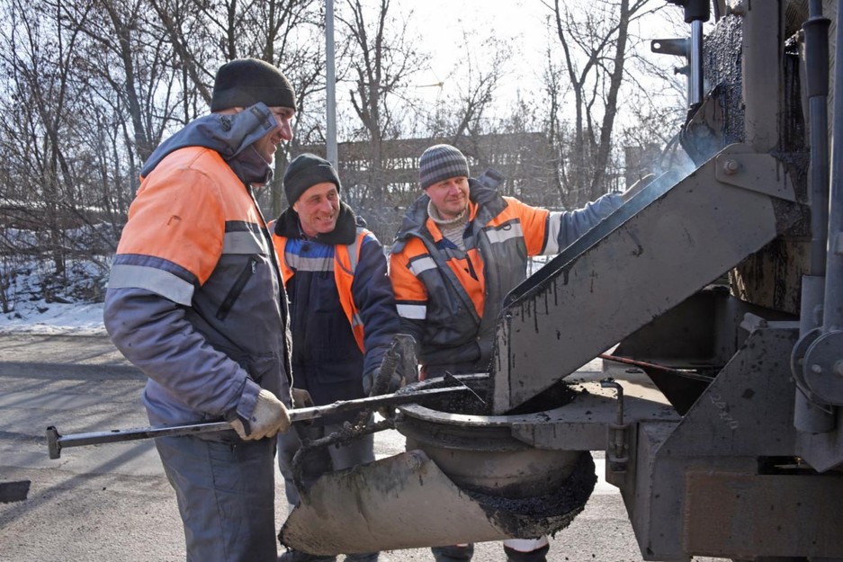 В Белгороде за 2024 год уже отремонтировали 2,5 тысячи м² дорожного полотна - Изображение 4