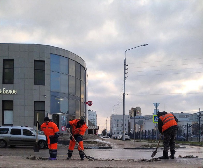 Белгородские коммунальщики продолжают наводить порядок в областном центре - Изображение 2