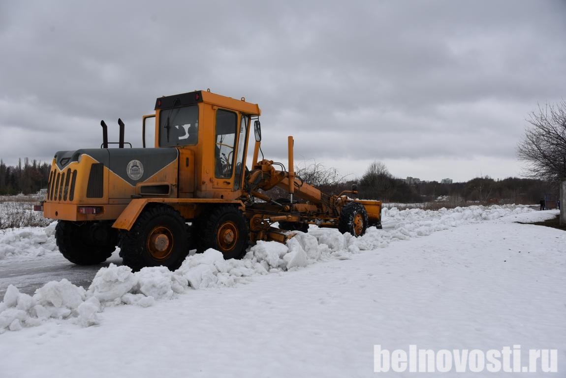 Городские кладбища приводят в порядок к Пасхе. Белгородские новости